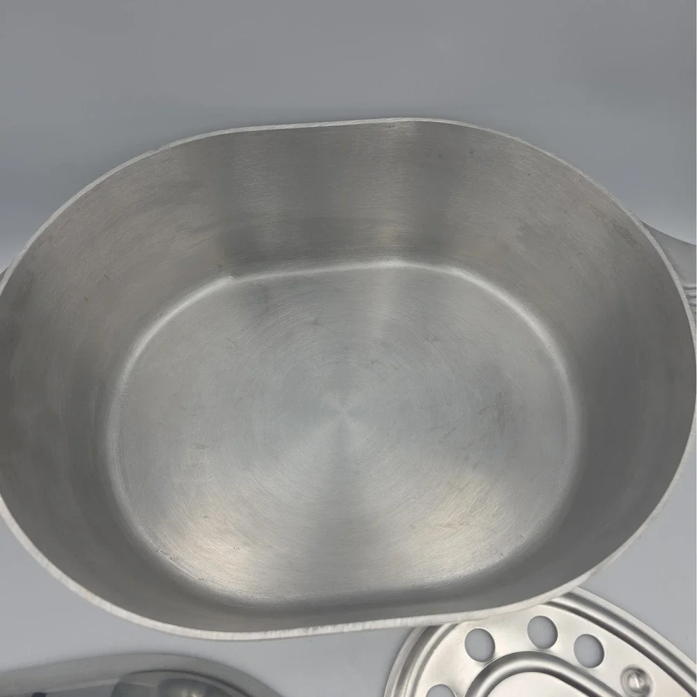 VTG Wagner Ware Magnalite Sidney-O 8 Qt Oval Roaster 4265-P, with Trivet Clean!